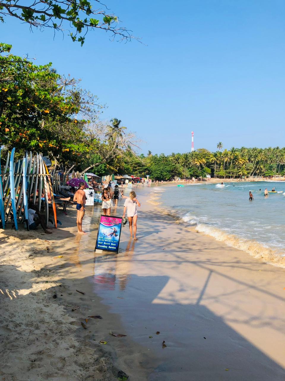 Hiriketiya Surf